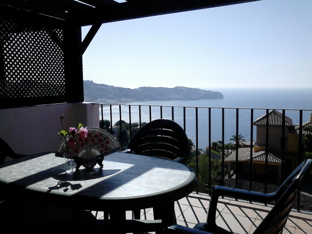 vistas a mar, en paraje natural La Herradura  Exterior foto